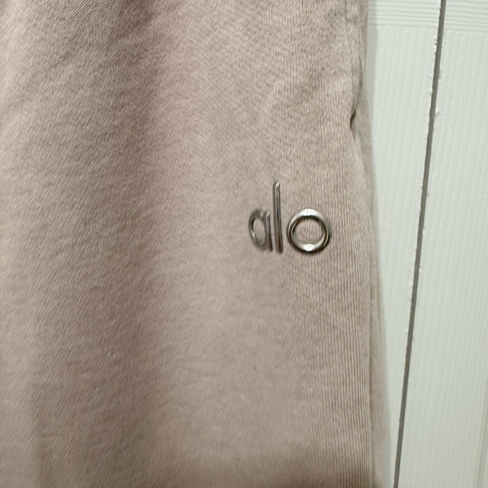ALO Yoga Beige Leggings